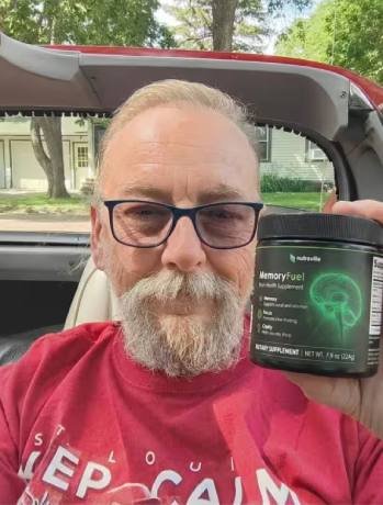 Verified customer review describing personal experience with daily cognitive support